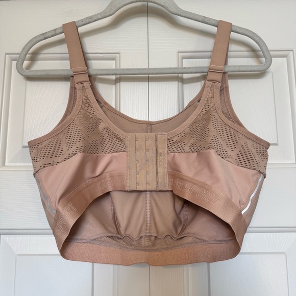 Glamorise MagicLift Seamless Wirefree Nude Sports Bra - Picture 2 of 5